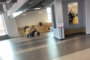 團(tuán)隊(duì)引領(lǐng)廠家完成洽談，認(rèn)清當(dāng)下業(yè)務(wù)面臨的挑戰(zhàn)與機(jī)遇